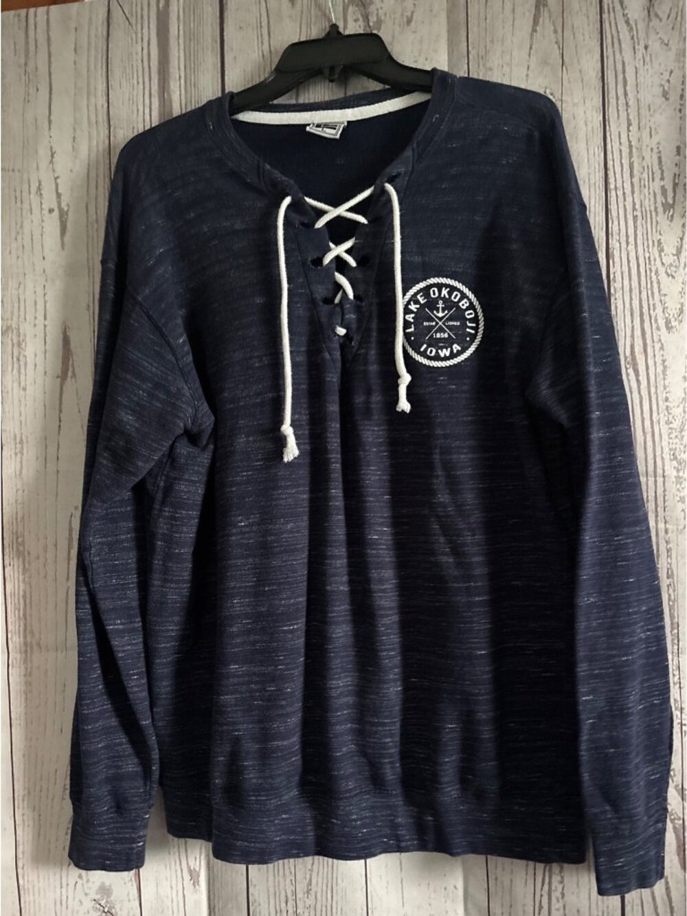 LE Lake Okoboji Iowa Nostalgic Beach Navy Fleece Slipover Size Large - Picture 6 of 9